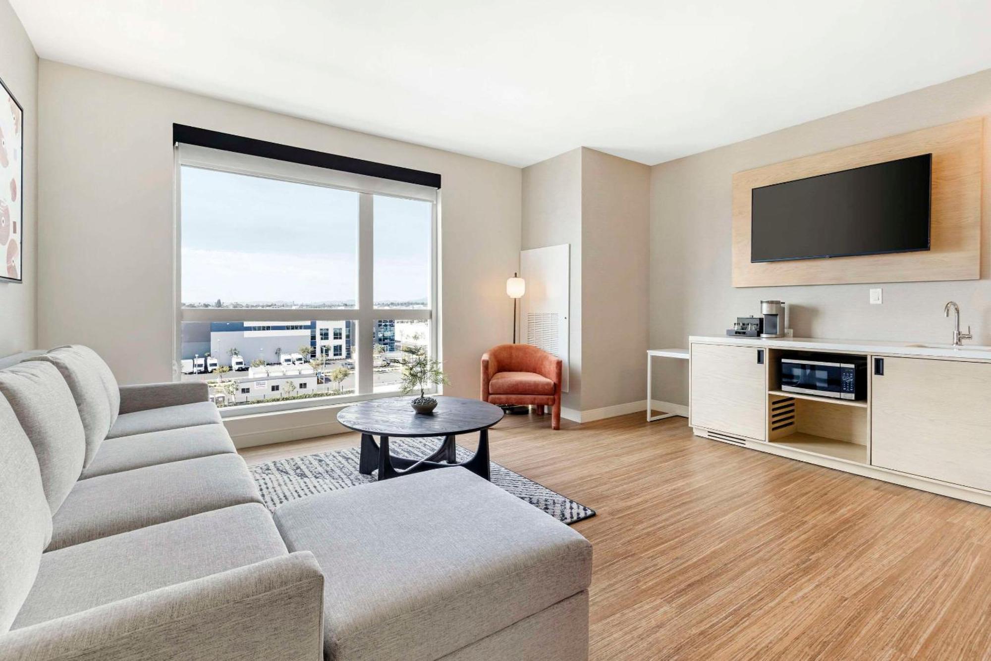 Cambria Hotel Burbank Airport מראה חיצוני תמונה