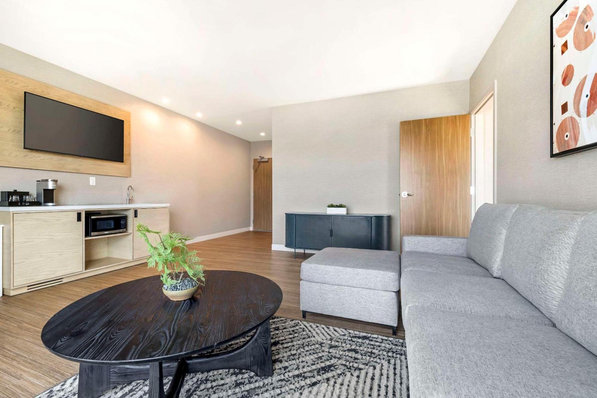 Cambria Hotel Burbank Airport מראה חיצוני תמונה