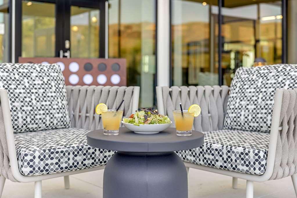 Cambria Hotel Burbank Airport מתקנים תמונה