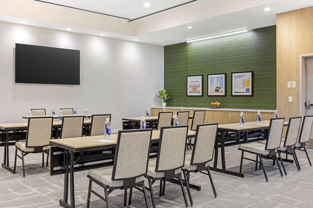 Cambria Hotel Burbank Airport מתקנים תמונה